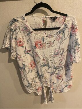 Buffalo David Bitton White Floral Tie-Front Short Sleeve Top Size Medium